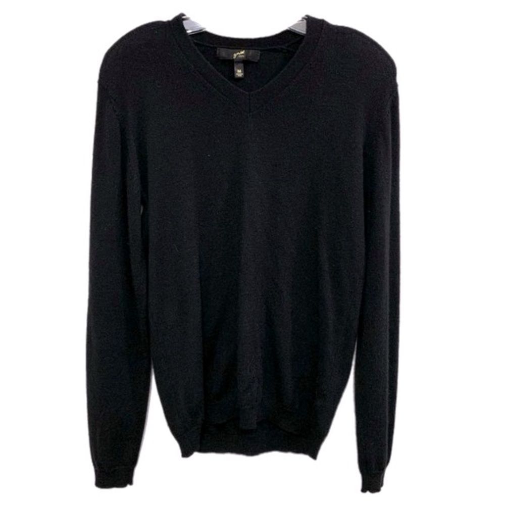 GNW 43% Cashmere 34% Merino Wool Black V-Neck Sweater